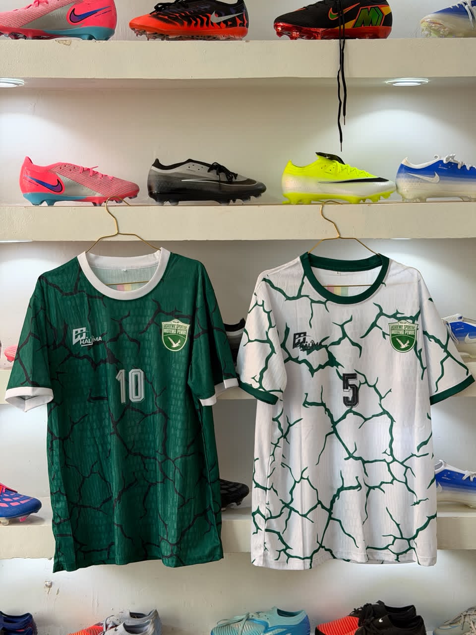 Nouveaux maillots de l'Académie Motema Pembe pour la saison 2026-2027