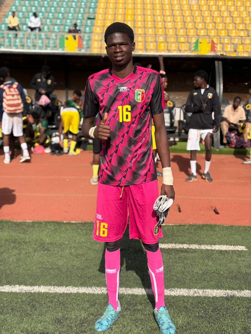Joueur cadet 8 de l'Académie Sportive Motema Pembe